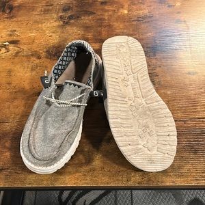 Gray hey dudes decent condition women’s 8